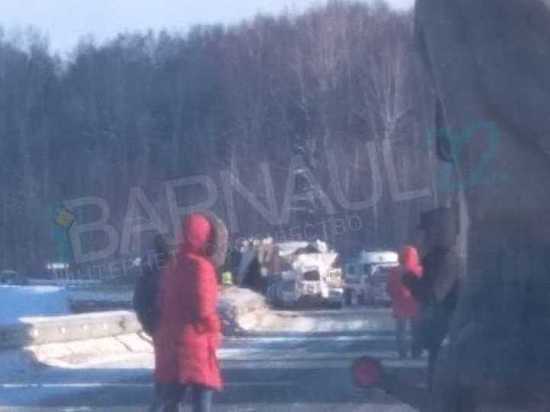 Лесовоз и грузовик столкнулись на трассе «Алтай-Кузбасс»