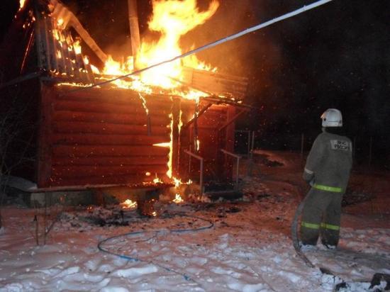 В Асекеевском районе сгорела баня