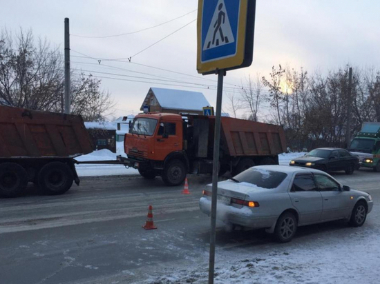 Две новосибирских автоледи сбили ребенка на пешеходном переходе