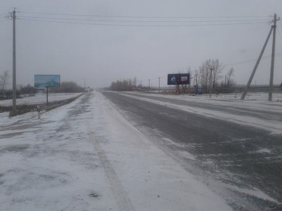 Непогода в Оренбуржье заставила вновь закрыть трассы и ввести режим повышенной готовности