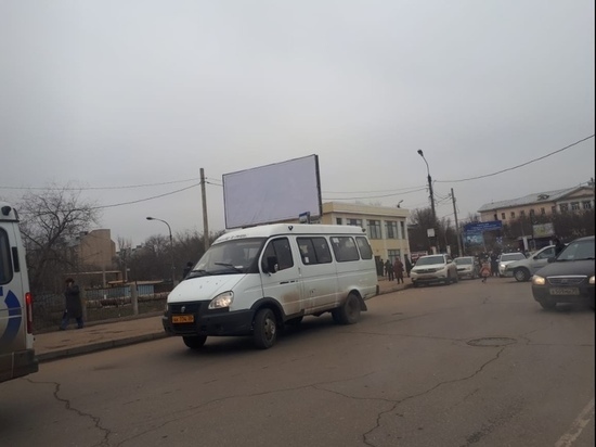В Астрахани массово эвакуируют школы и больницы из-за сообщений о минировании В Астрахани массово эвакуируют школы и больницы из-за сообщений о минировании