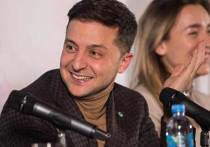 Актер Владимир Зеленский набрал больше голосов в свою поддержку, чем лидер "Батькивщины" Юлия Тимошенко