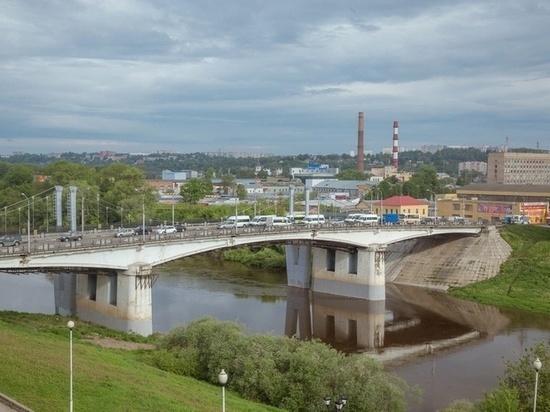 В Смоленске за ночь подлатают два моста