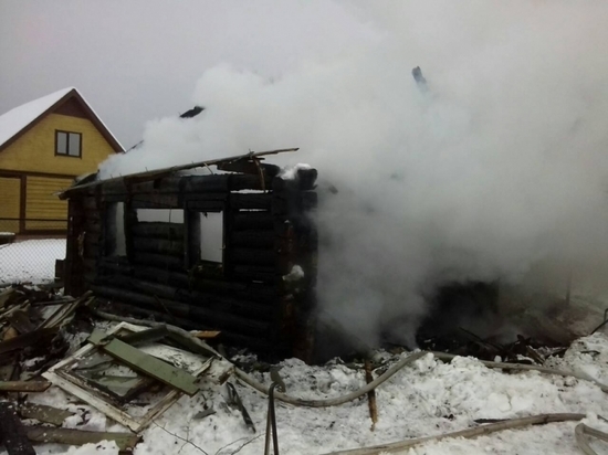 В Демидовском районе из-за неисправности печи сгорела баня