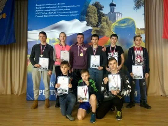 Ивановские кикбоксеры на соревнованиях в Суздале завоевали восемь медалей