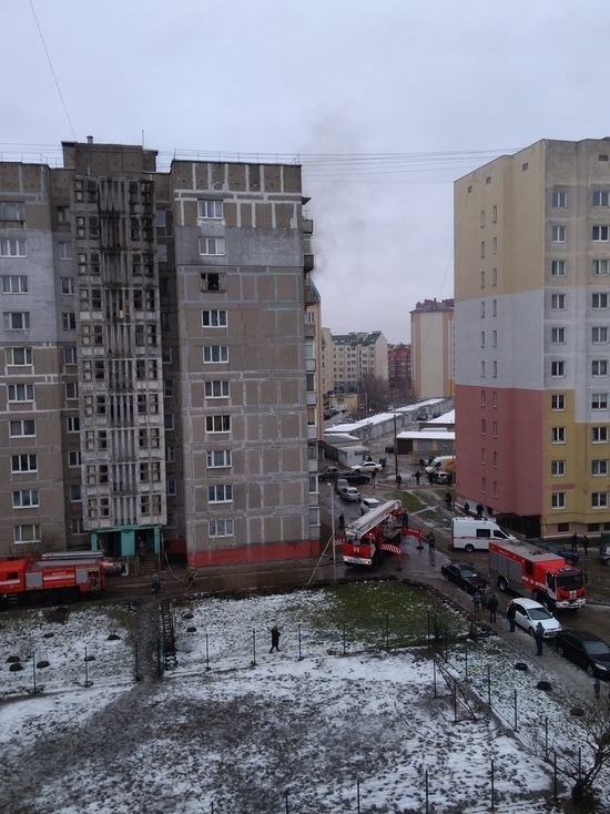 В Калининграде в многоэтажке на Сельме произошел пожар