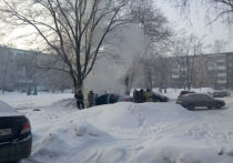 В воскресенье, 3 февраля, в Кировском районе областного центра на улице Инициативной вспыхнула легковушка