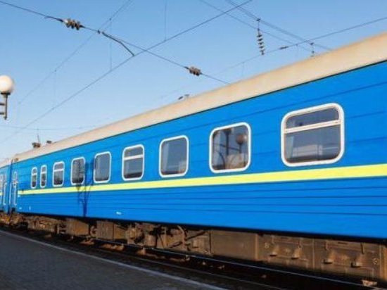Украина сократила число пассажирских поездов в Россию