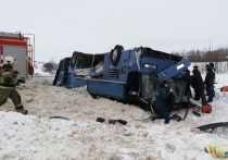 Страшная авария, произошедшая утром 3 февраля, на 128-м километре трассы Калуга — Вязьма, в очередной раз привлекла внимание к проблеме безопасности пассажирских перевозок