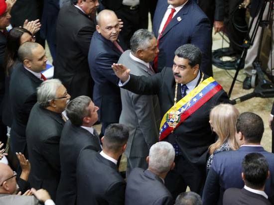 В Вашингтоне посоветовали президенту Венесуэлы поскорее перебраться на Кубу или в Россию