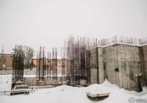 Один из владельцев "Шервуда", недостроенного объекта возле сгоревшей "Зимней вишни" в Кемерове, сообщил, что новые владельцы в лице "пула кемеровских предпринимателей" намерены построить небольшой торговый центр
