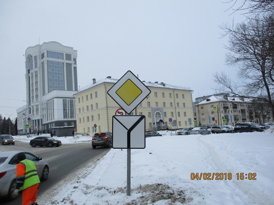 Улицы Чебоксар обзавелись новыми дорожными знаками