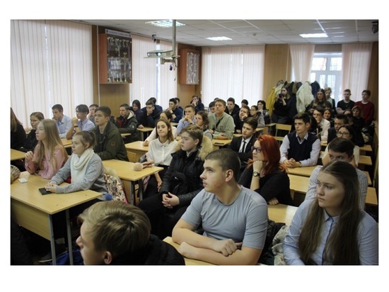 Школьники из Серпухова побывали в Московском авиационном институте