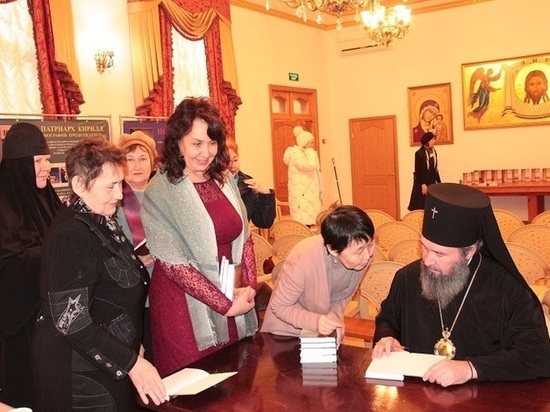 Презентация книг в православном храме Калмыкии