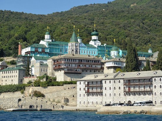 Делегацию "новой церкви" Украины не пустили в "русский" монастырь на Афоне