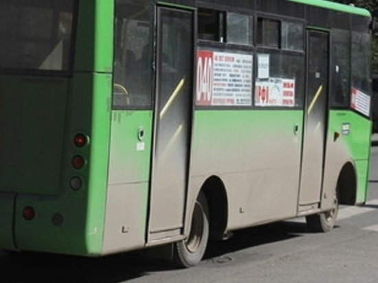 В Каменске-Уральском в ДТП попал автобус с 60 пассажирами