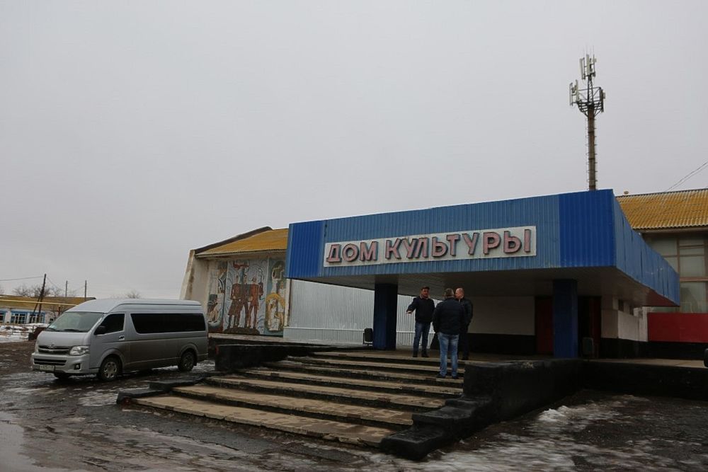 Село соленое займище астраханская область. Соленое Займище Астраханская область. Соленое Займище Астрахань. С.соленое Займище Астраханская область спорткомплекс.