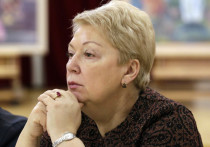 Министр просвещения Ольга Васильева на встрече с родителями школьников ответила на вопросы, касающиеся проблем с ЕГЭ