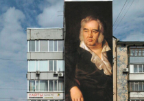 Художник-граффитист Виктор Лебедев (Джокер) предложил несколько новых вариантов росписи фасадов домов в Твери