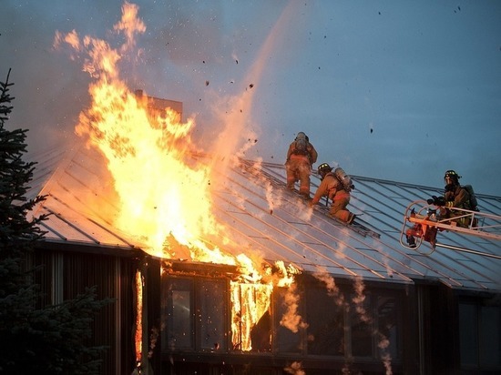 Доступ в квартиры горевшего в Нижневартовске дома закрыт