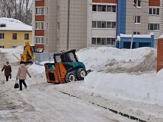 В Кирове усилили контроль за уборкой дворов