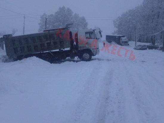 Снежный апокалипсис привел к множеству ДТП на калужских трассах