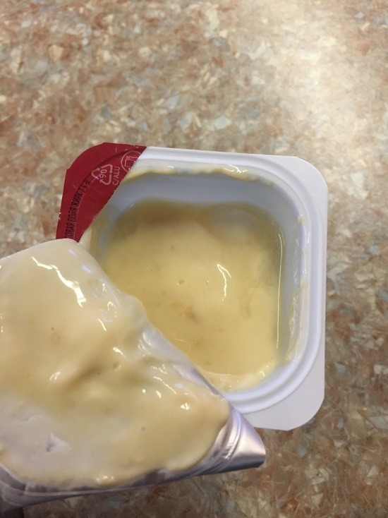 Ямальских школьников накормили йогуртом с плесенью