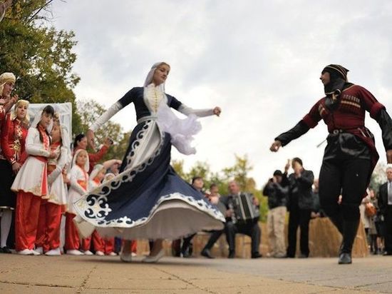 Юбилей Тахтамукайского района отметят фестивалем адыгейской культуры