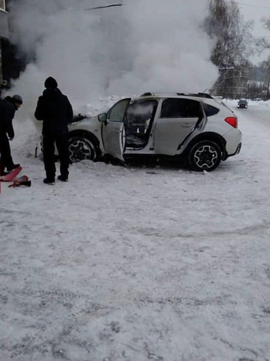 Subaru загорелась в Новокузнецке в результате поджога