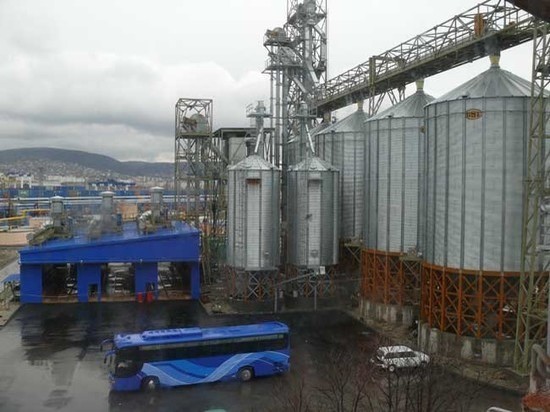 ВТБ приобретает у НМТП 100% Новороссийского зернового терминала
