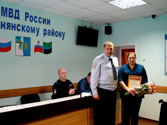 Сотрудница белгородской почты уберегла пенсионерку от мошенников