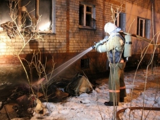 В Курске на пожаре спасли 35 человек, двое в больнице
