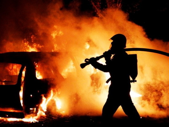 Ночью в Воронеже сгорел автомобиль