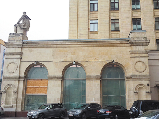 Жильцов беспокоит состояние легендарного здания
