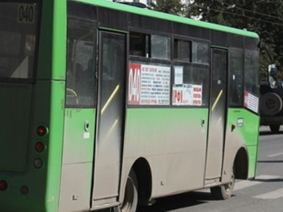 В Кургане общественный транспорт меняет движение из-за аварии на водопроводе