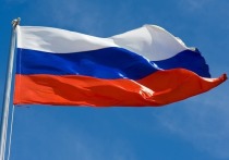 Огромный российский флаг появился на знаменитом Соборе в Солсбери