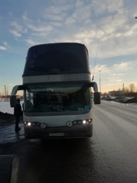 Мужчина зарезал пассажира в автобусе Псков - Петербург