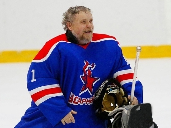 Матч НХЛ в Новосибирске отменили из-за смерти вратаря