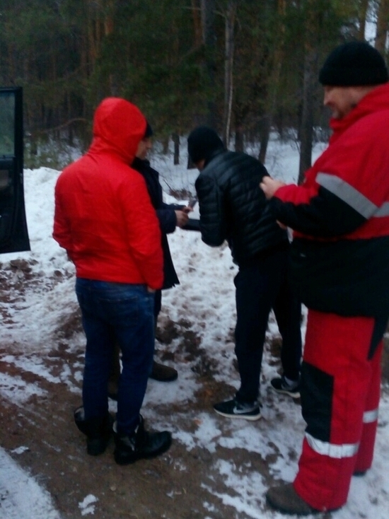 В Ульяновске спасли двух заблудившихся в лесу лыжников