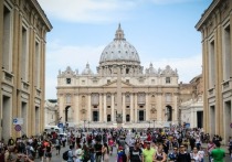 Ватикан признался в существовании секретной директивы для священников, имеющих детей