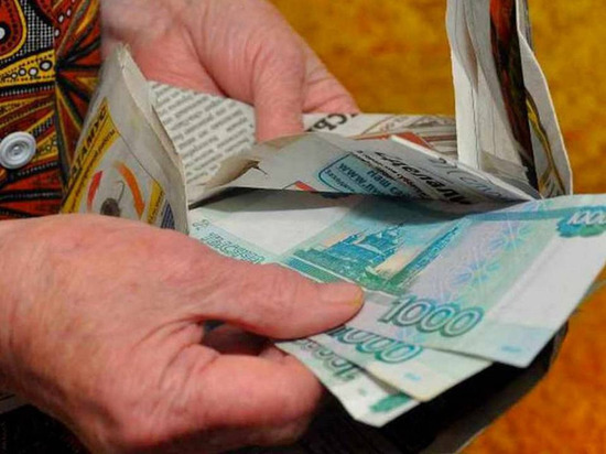 В Чебоксарах ищут девушек, похитивших у пенсионерки 70 тысяч рублей