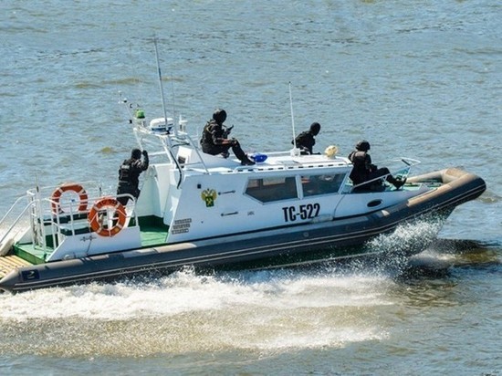 Следствие: пропажу украденного им катера полицейский списал на стихию