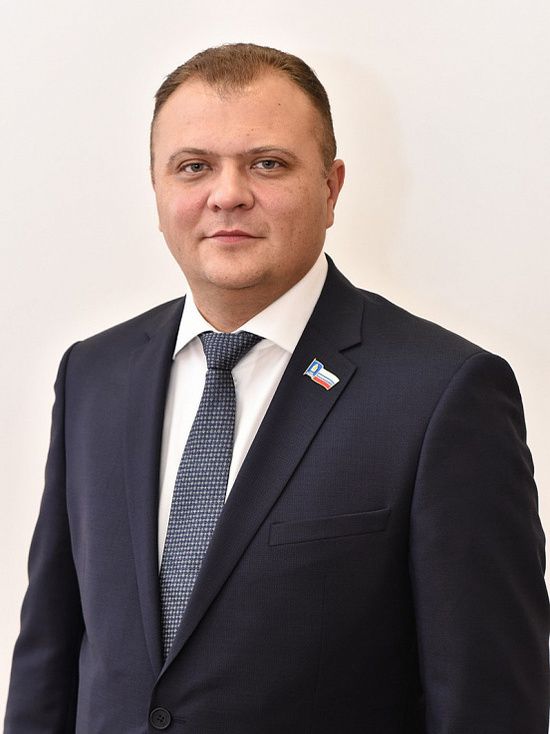 Михаил Писарец не будет получать зарплату в муниципалитете Ярославля