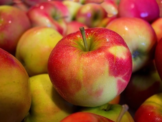 В Псковской области подорожали огурцы и яблоки