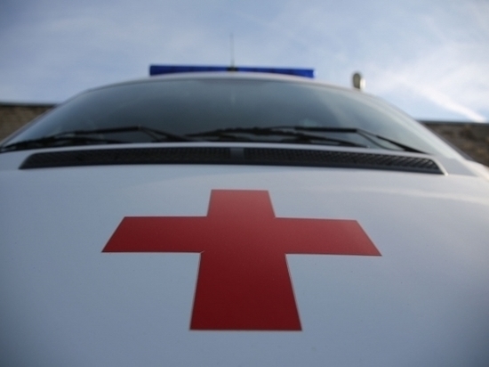 Две иномарки столкнулись в Волгограде: пострадал пассажир