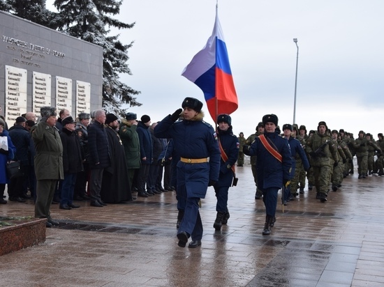 В честь Дня защитника Отечества в Ульяновске состоялся митинг