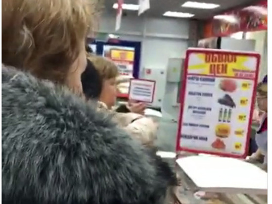 В Смоленске посетители супермаркета возмущены "беспределом"