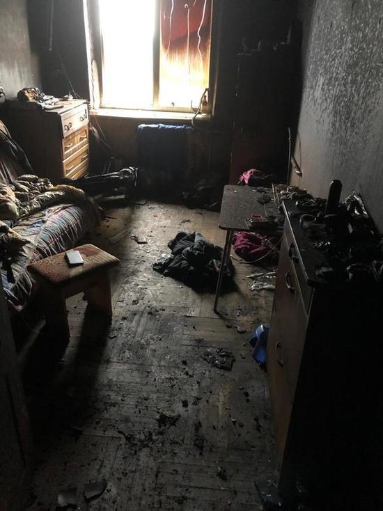 Пострадавшей от пожара в Белозёрном многодетной семье дадут временное жильё