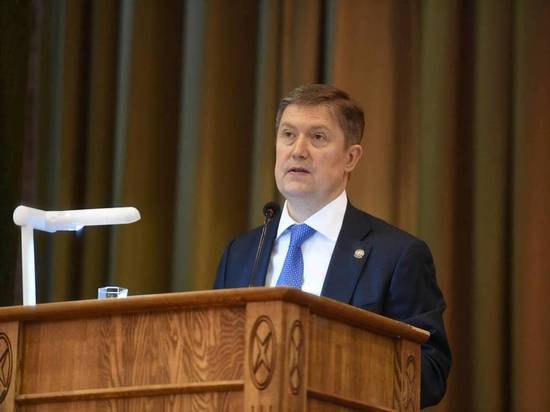 И.о. премьер-министра РТ поздравил татарстанцев с 23 февраля