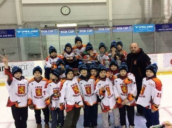 Ржевские хоккеисты встретились на льду с командой из Кимр
